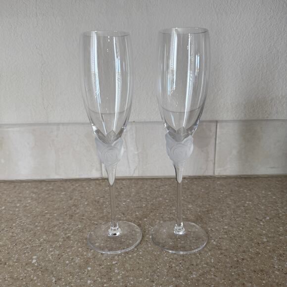 Christian Dior Fluted Champagne Glasses with Etched Rose Detail (Set of 2) - Picture 1 of 8